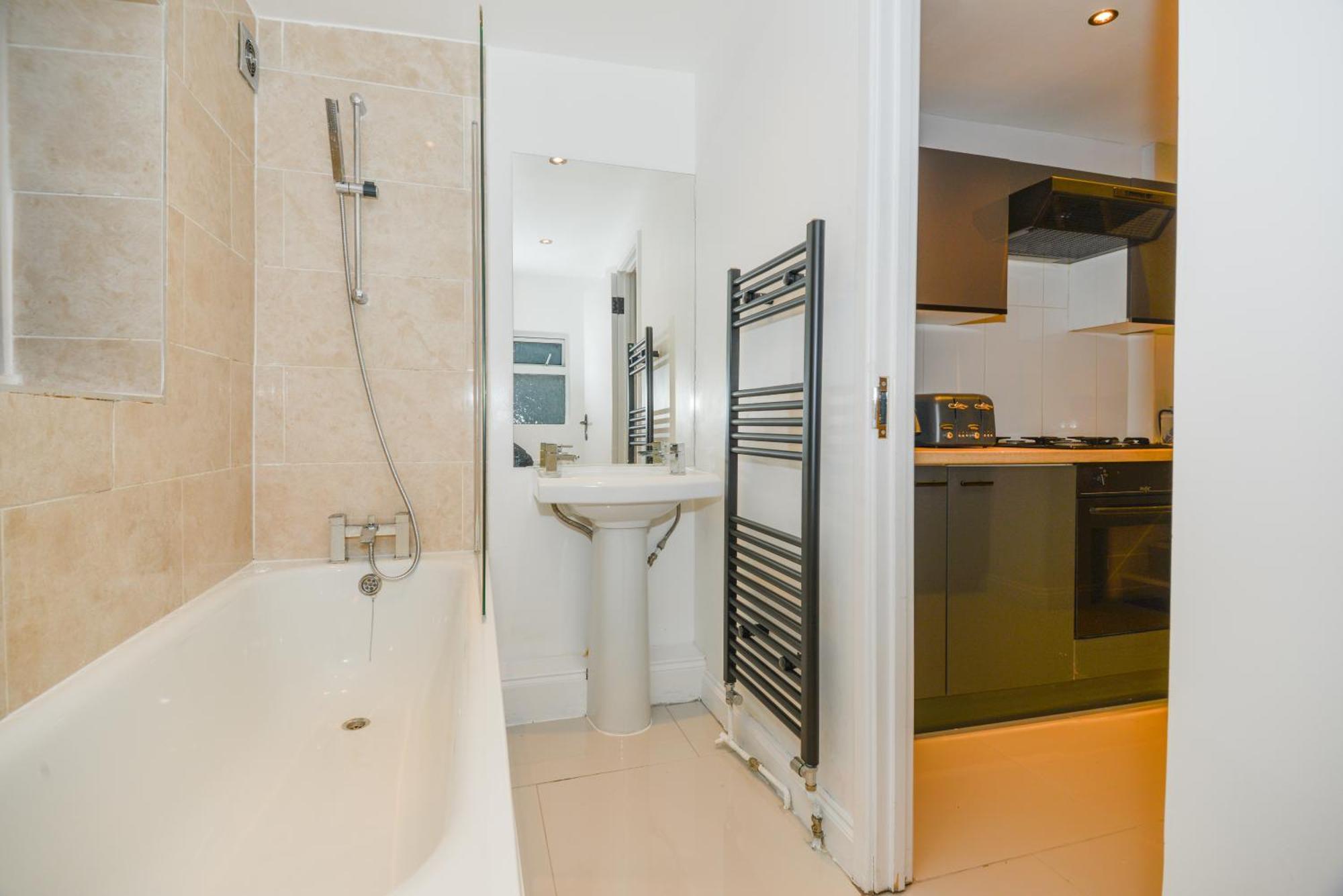 Cosy 1 Bedroom Home For Small Families Londra Esterno foto